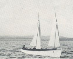 Royal Navy 30 foot gig under sail